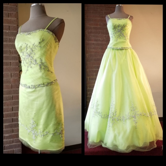 SIZE 6 PRINCESS DRESS CONVERTIBLE A-LINE - Picture 1 of 6
